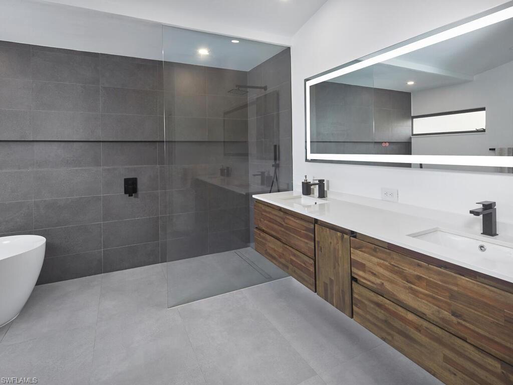 MONTEREY - Residential