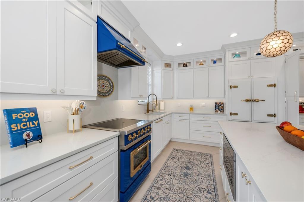 YACHT HARBOUR COVE - Residential