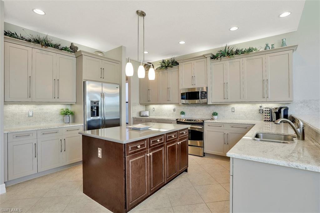 RIVERSTONE - Residential