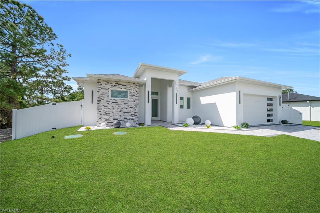 LEHIGH ACRES - Residential