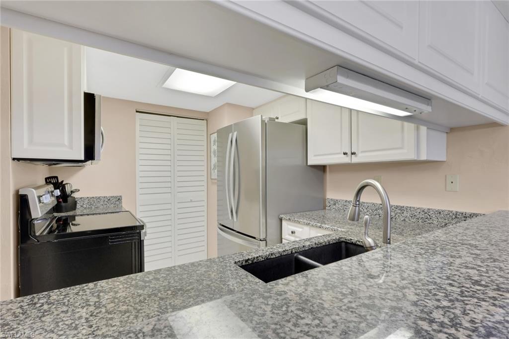 MARINER APTS MARCO ISLAND - Residential