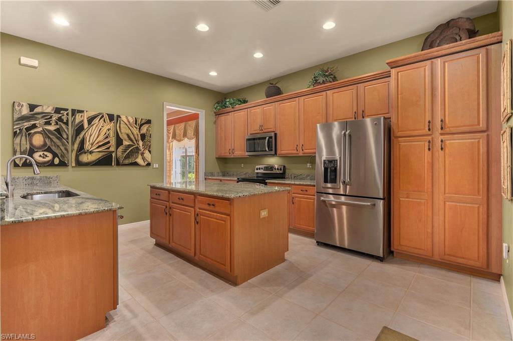 FEATHERBROOK - Residential