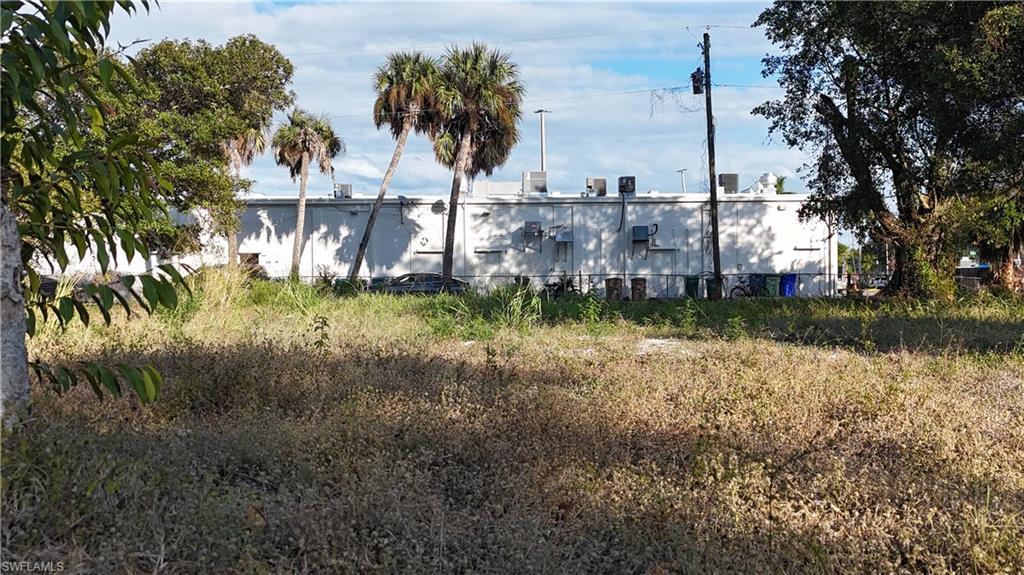 FORT MYERS - Land