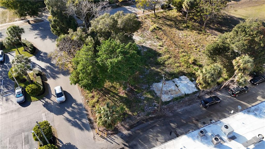 FORT MYERS - Land