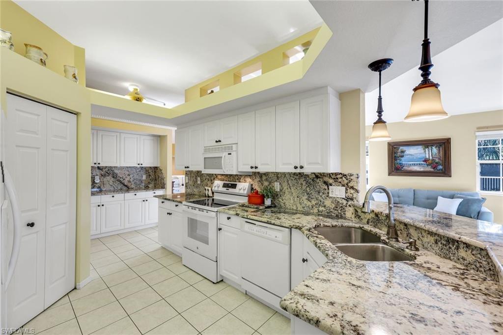 LIGHTHOUSE BAY - Residential