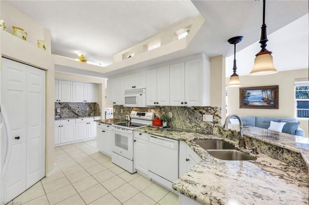 LIGHTHOUSE BAY - Residential