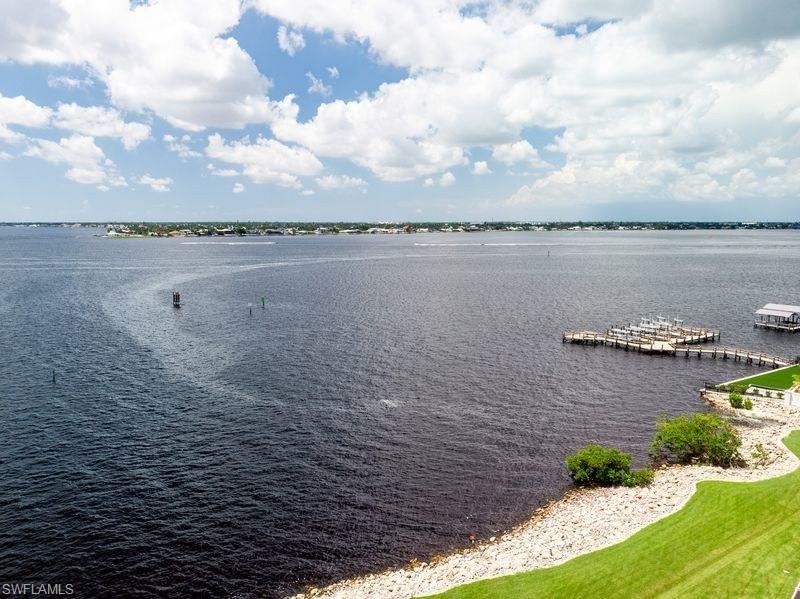 THE SHORES - Residential