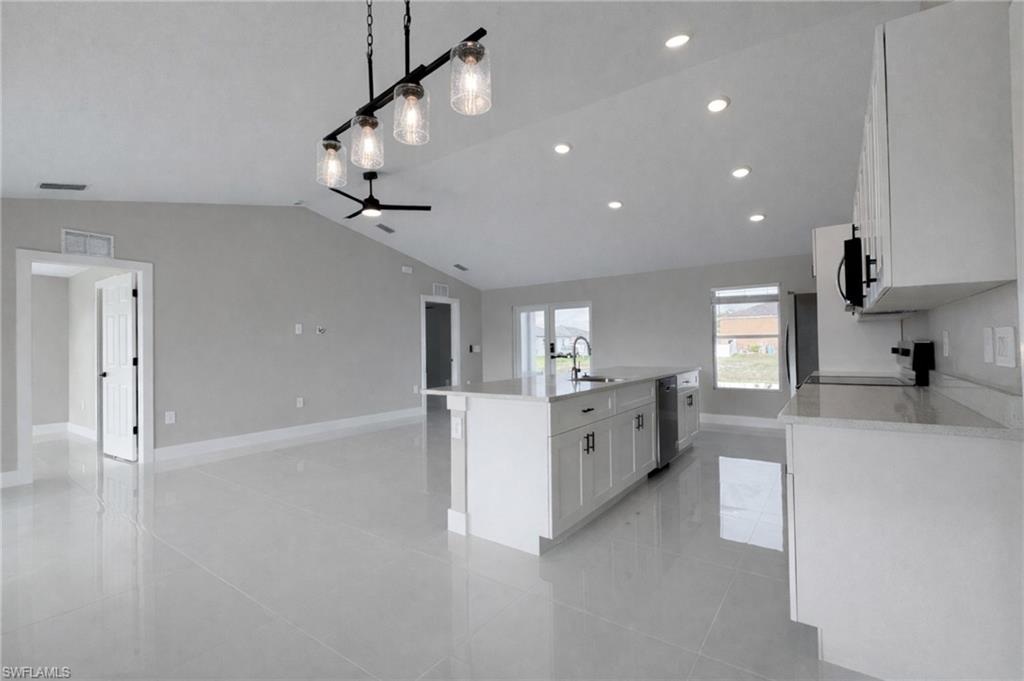 CAPE CORAL - Residential Lease