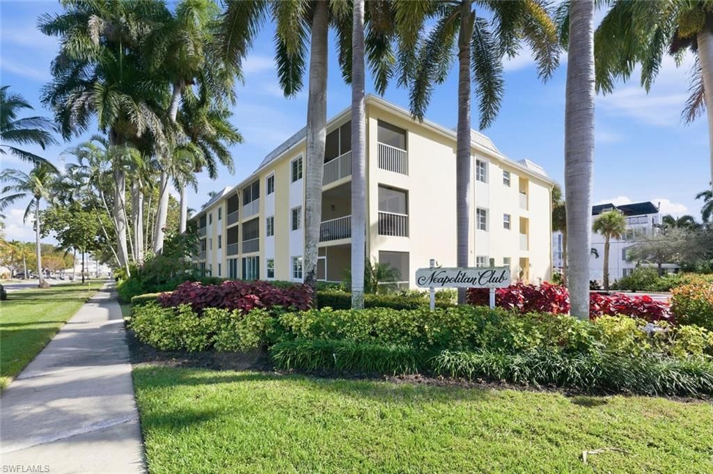 Photo of 900 8th AVE S #103, NAPLES, FL 34102 (MLS # 226005185)