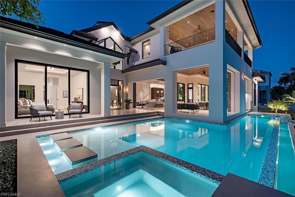 AQUALANE SHORES - Residential