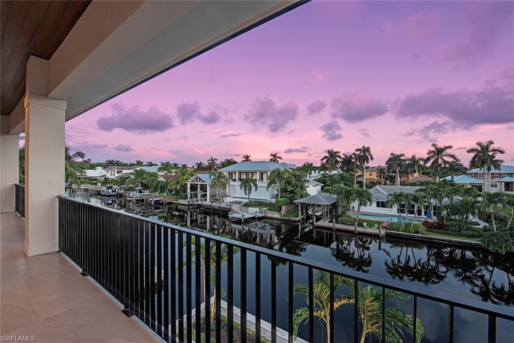 AQUALANE SHORES - Residential