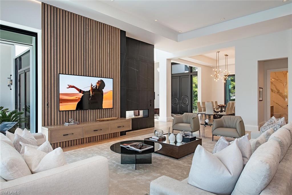 AQUALANE SHORES - Residential