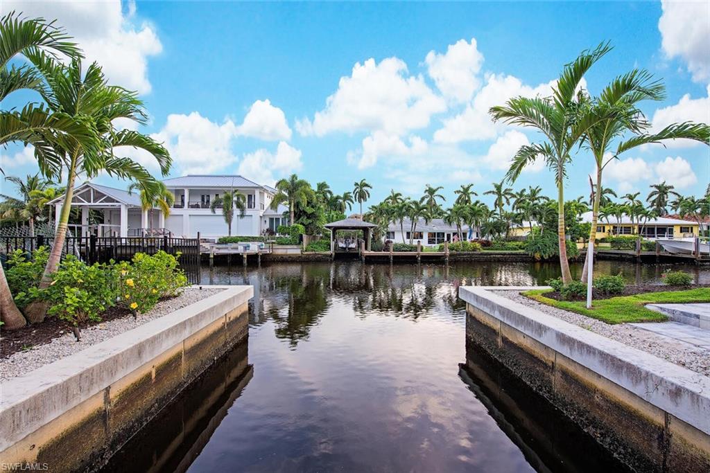 AQUALANE SHORES - Residential