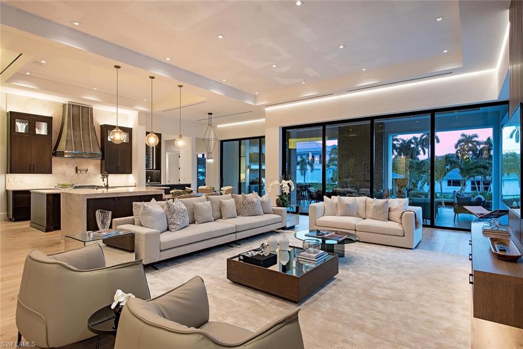 AQUALANE SHORES - Residential