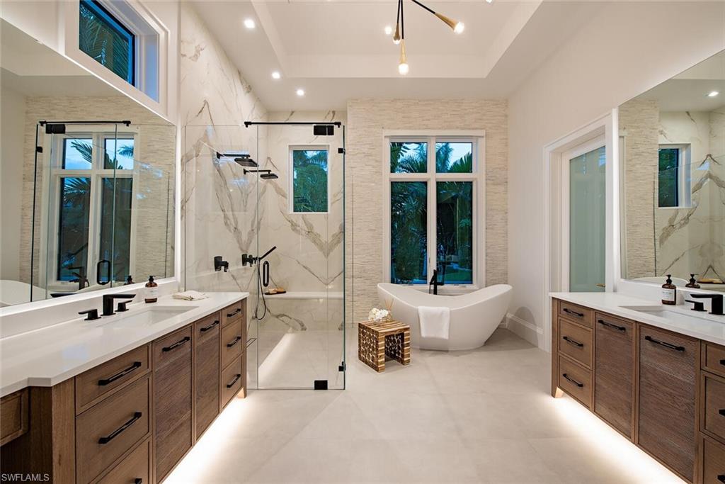 AQUALANE SHORES - Residential