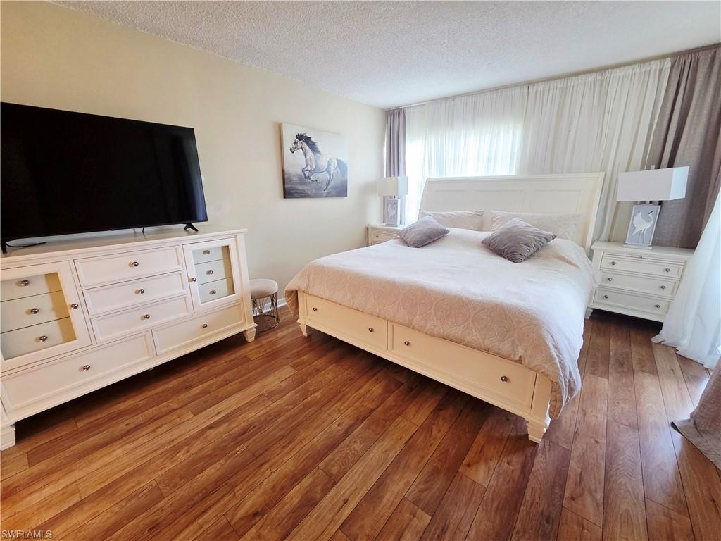 FOREST LAKES - Residential