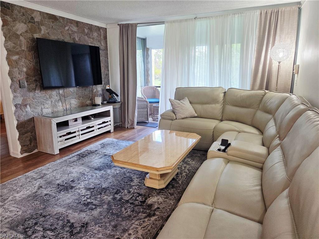 FOREST LAKES - Residential