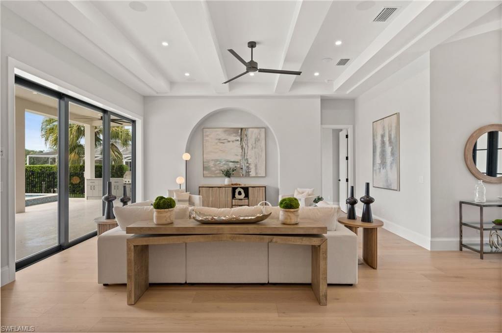 VALLEY OAK - Residential