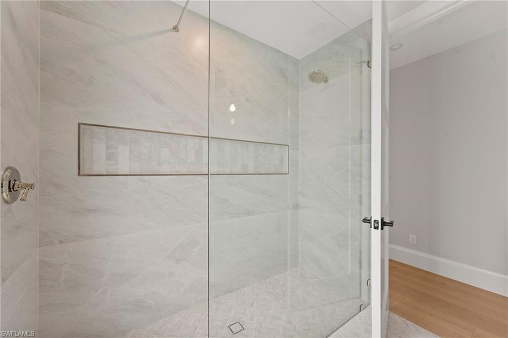 VALLEY OAK - Residential