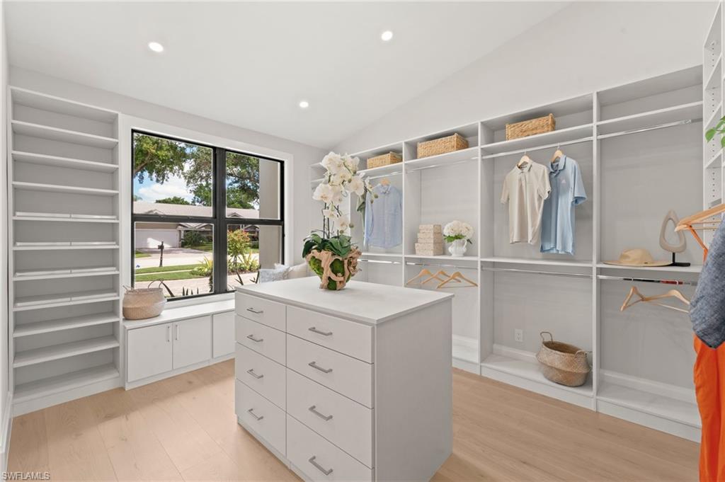 VALLEY OAK - Residential