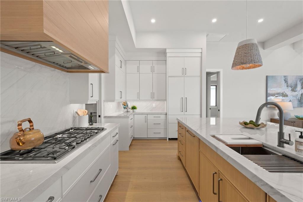 VALLEY OAK - Residential