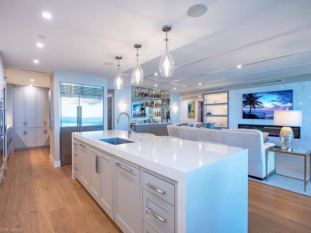 KALEA BAY TOWER 300 - Residential