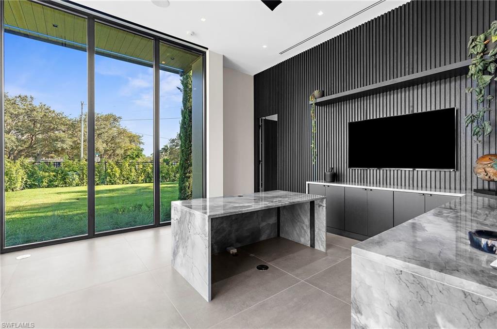 PINE RIDGE - Residential