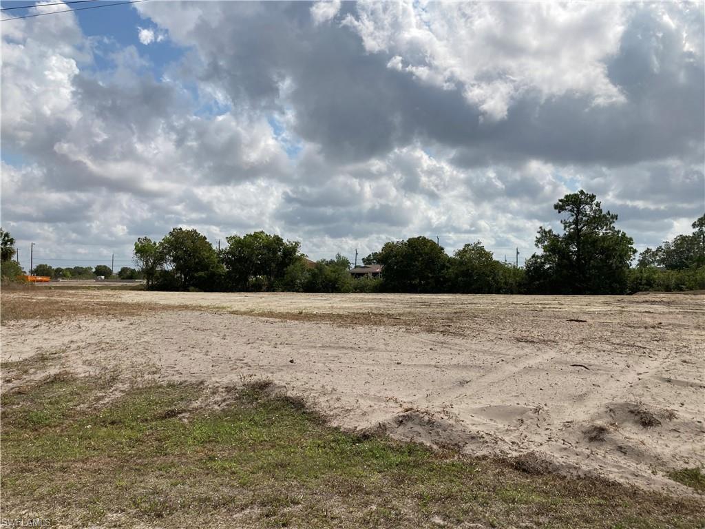 CAPE CORAL - Land