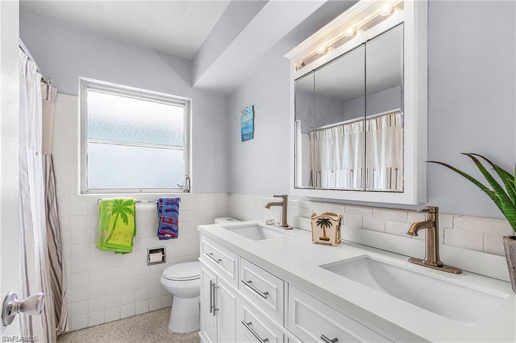 GOLDEN SHORES - Residential Lease