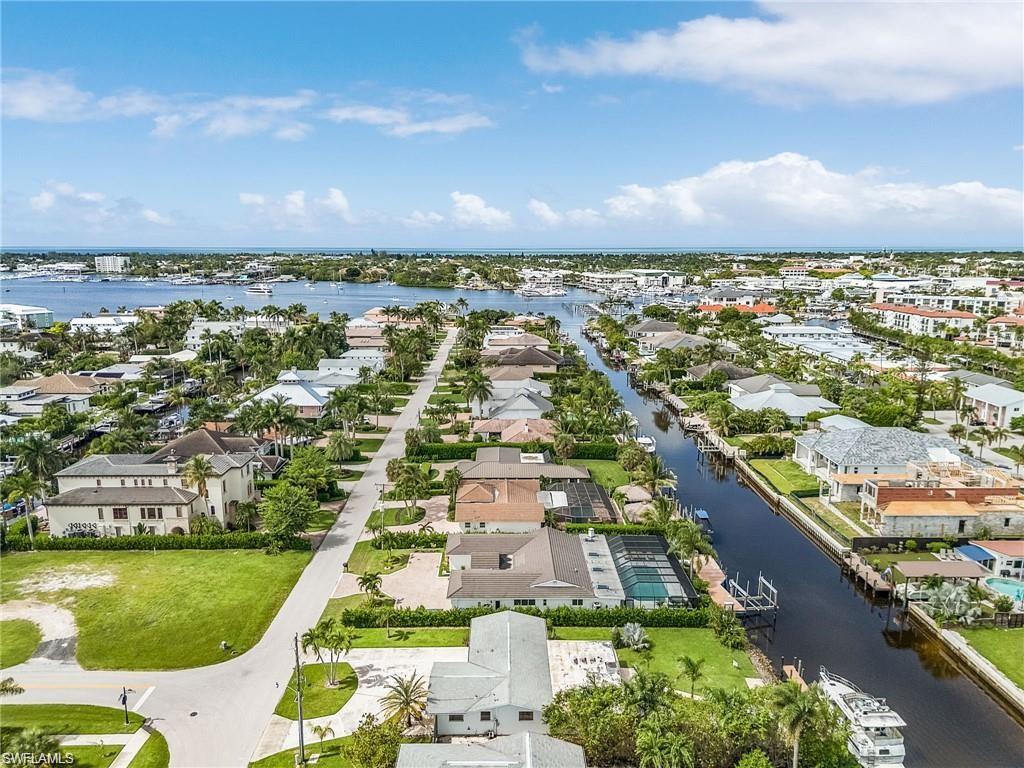 GOLDEN SHORES - Residential Lease