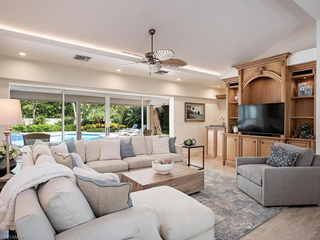 OLDE NAPLES - Residential Lease