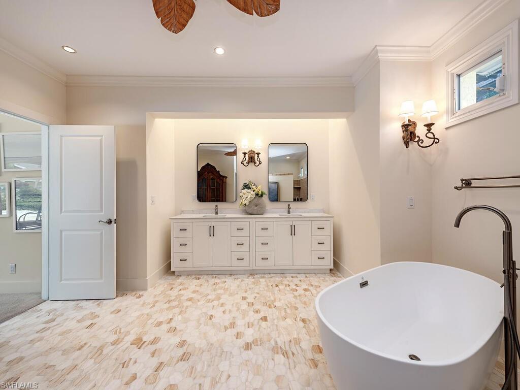 OLDE NAPLES - Residential Lease