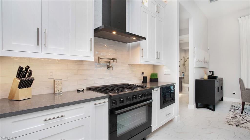 MARCO ISLAND - Residential