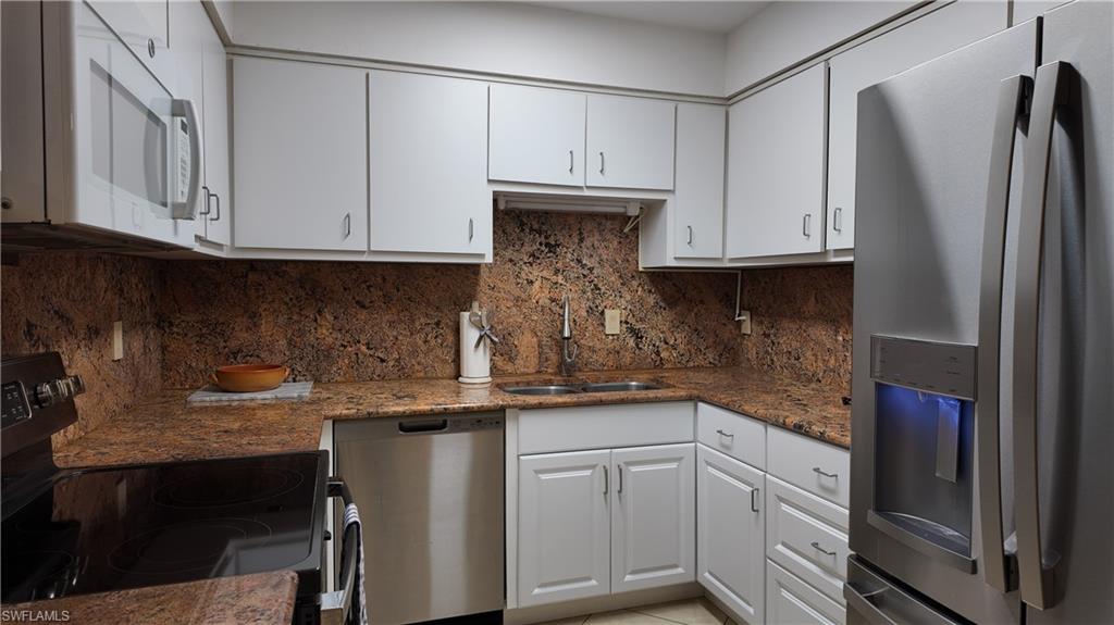 VANDERBILT VILLAS - Residential Lease