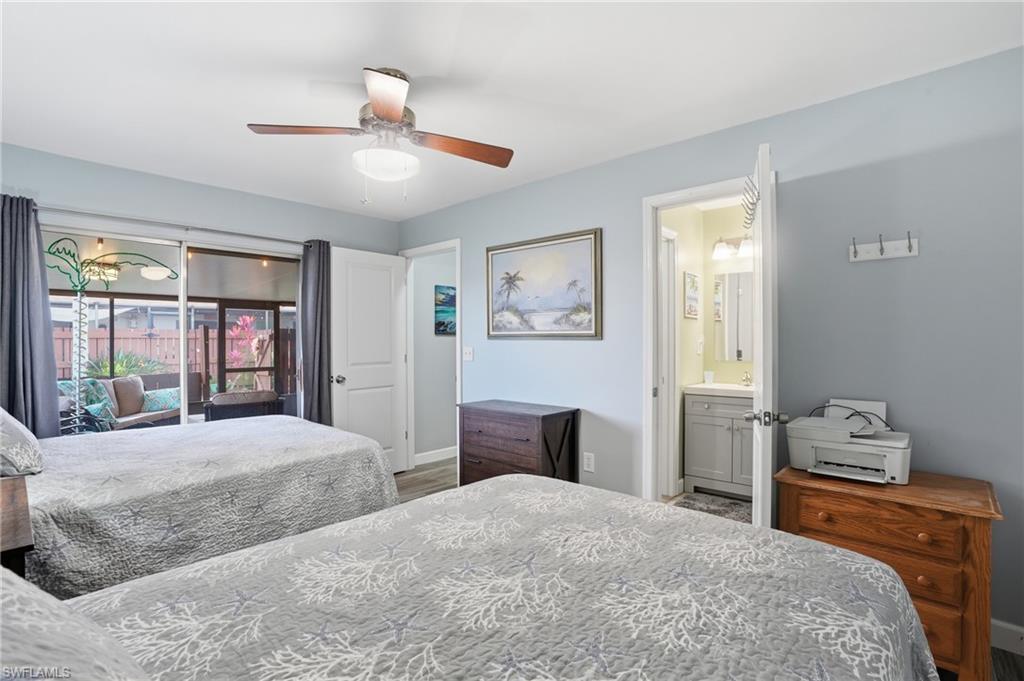 FOXMOOR LAKES - Residential