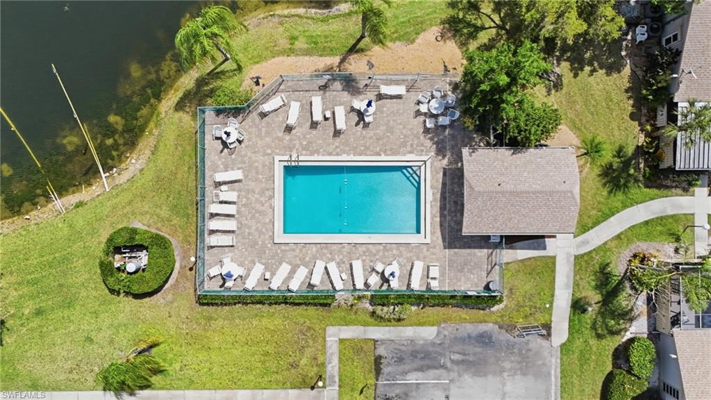 FOXMOOR LAKES - Residential