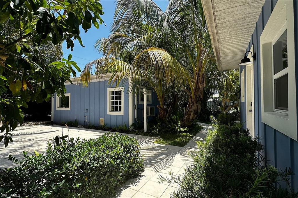 OLDE NAPLES - Residential