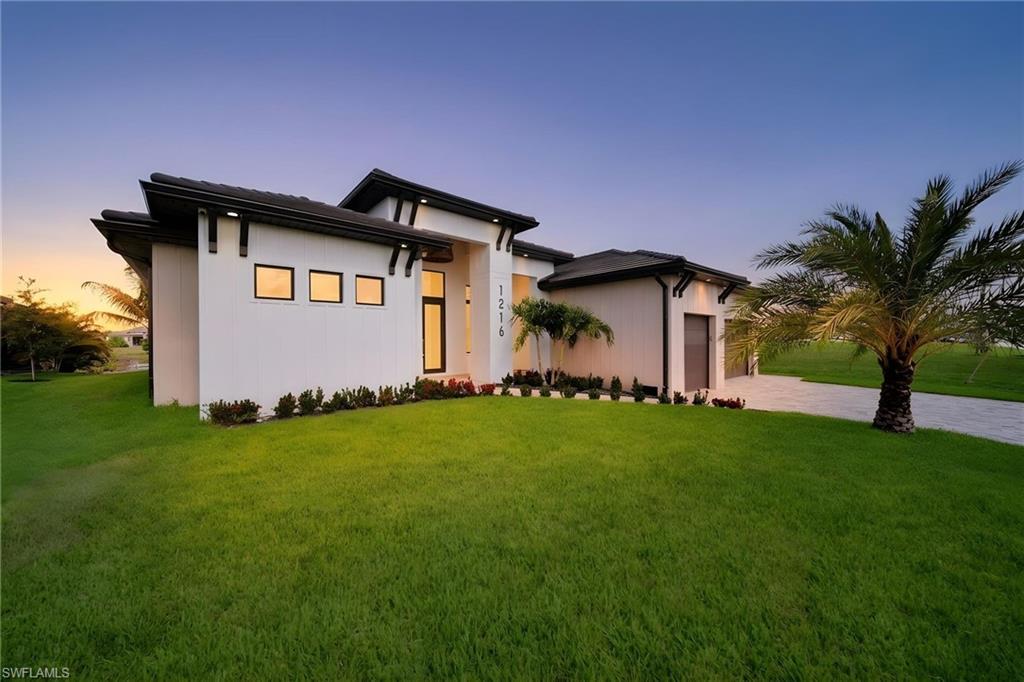 CAPE CORAL - Residential