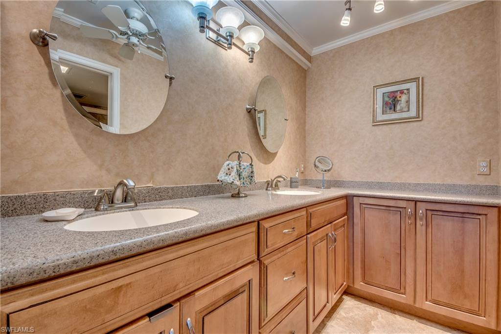 SEVEN LAKES - Residential