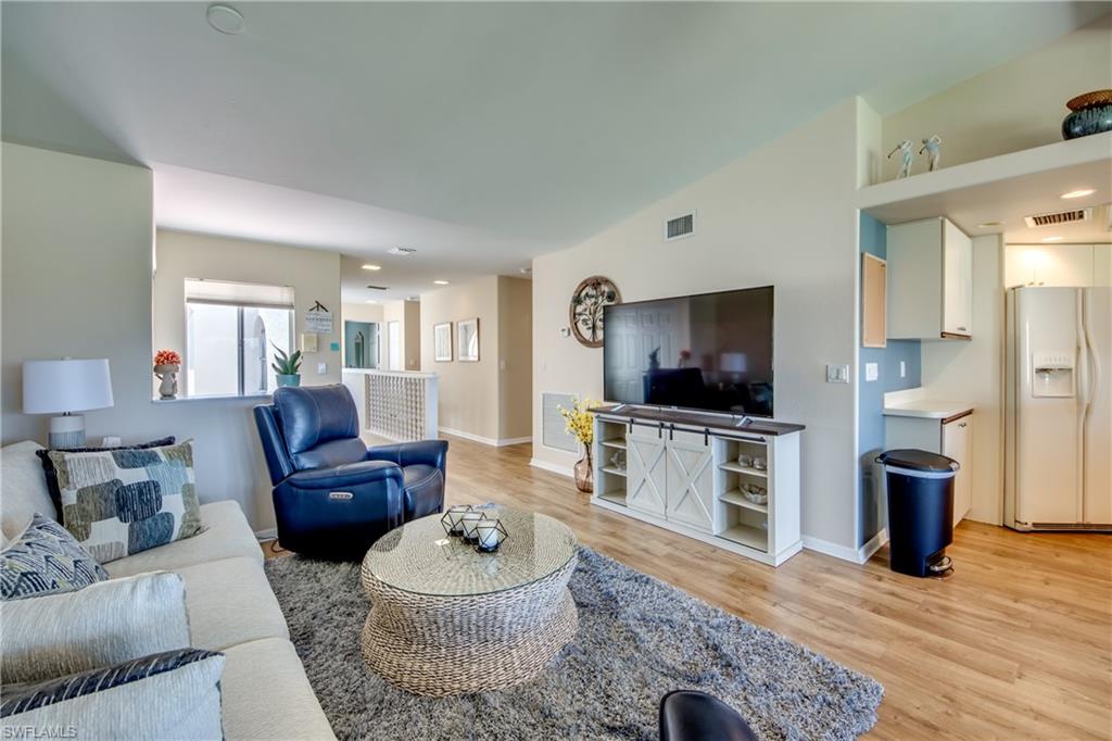 SEVEN LAKES - Residential