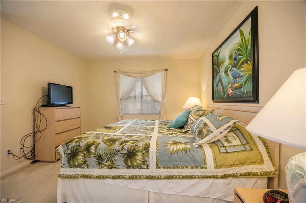 DEAUVILLE LAKE CLUB - Residential Lease