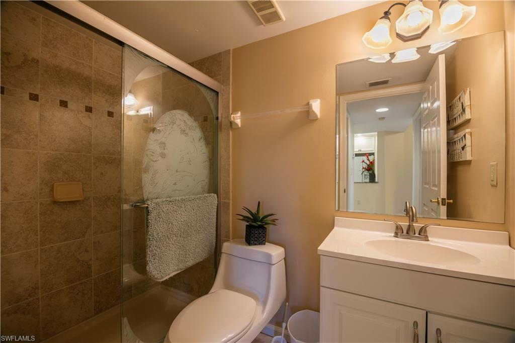 DEAUVILLE LAKE CLUB - Residential Lease