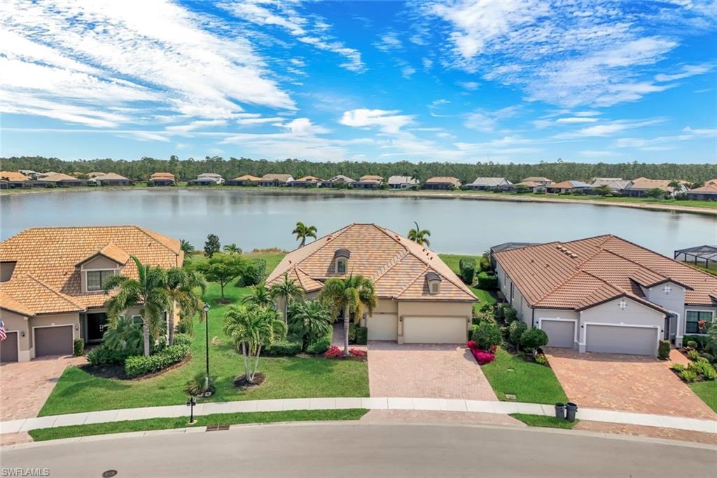 CORKSCREW SHORES - Residential