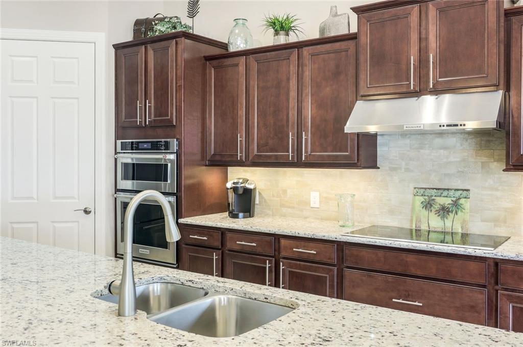 CORKSCREW SHORES - Residential