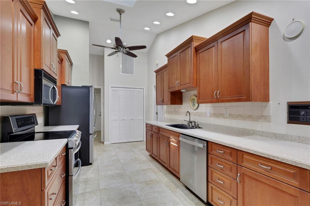 LOCHMOOR - Residential