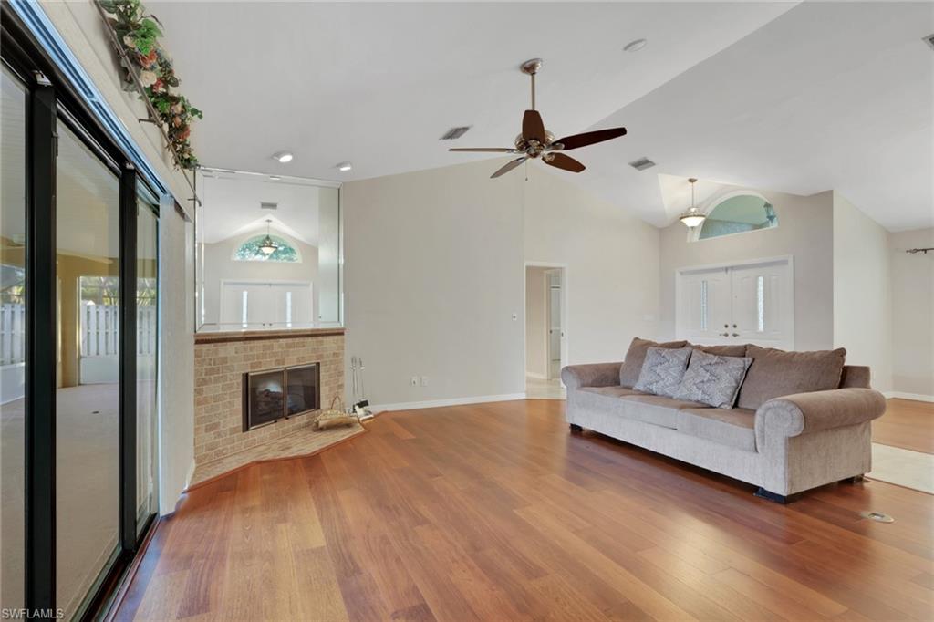 LOCHMOOR - Residential