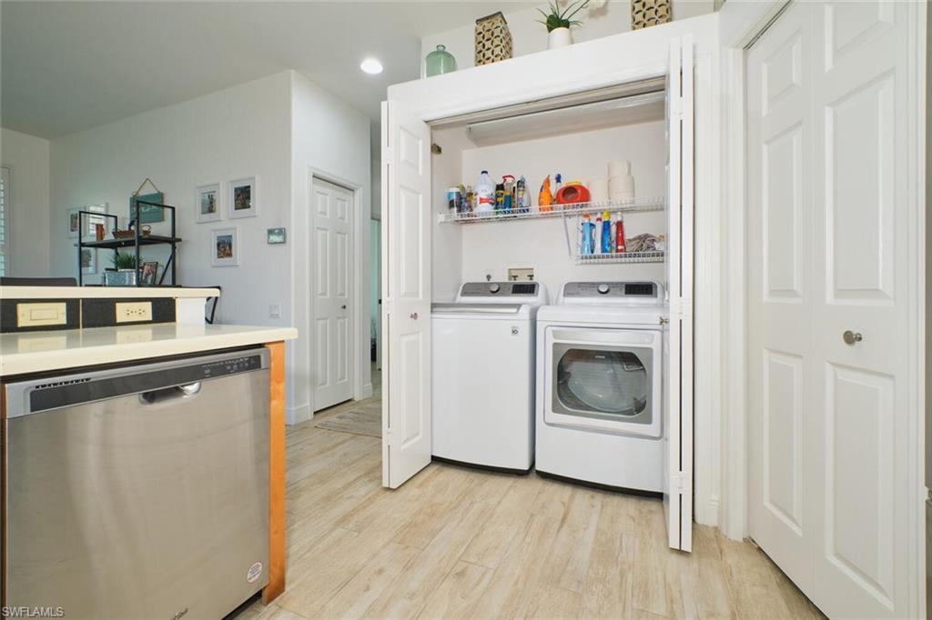 SOMMERSET VILLAS - Residential