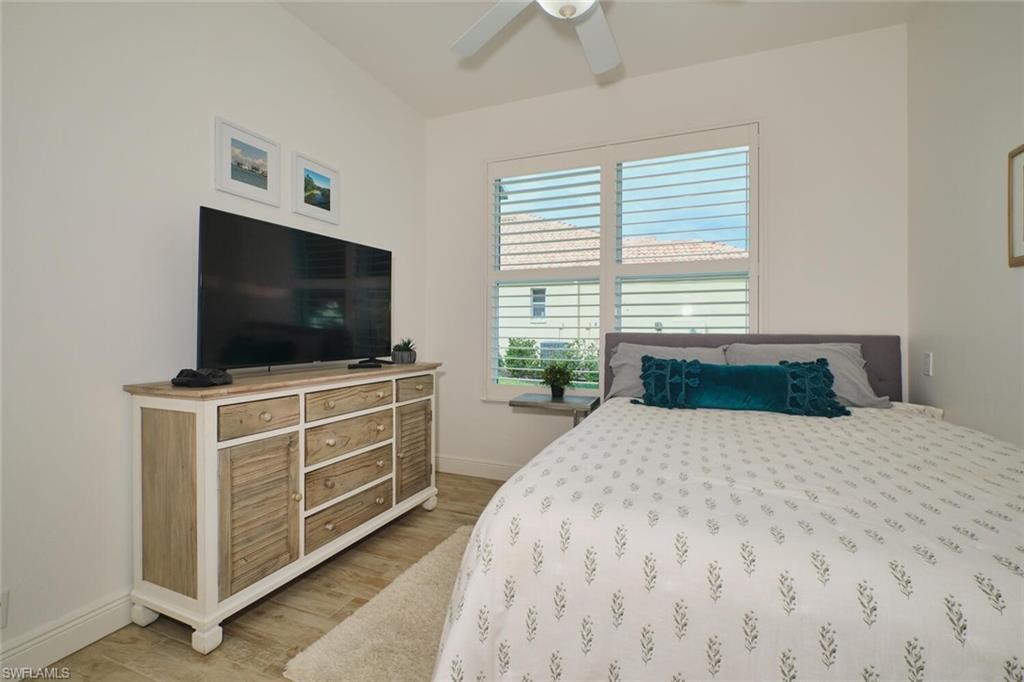 SOMMERSET VILLAS - Residential