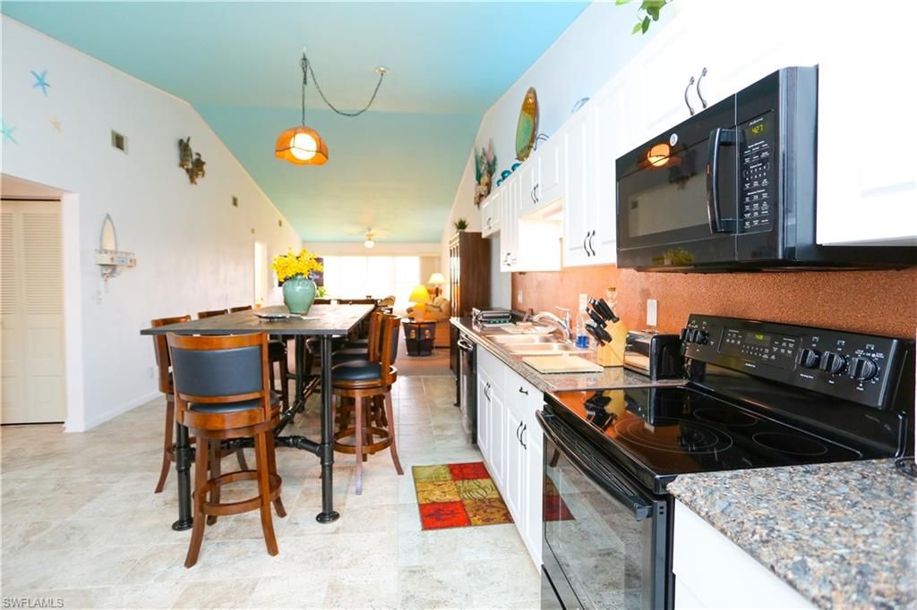 Photo of 4030 Northlight DR, NAPLES, FL 34112 (MLS # 226015387)