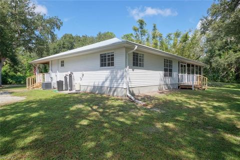 A home in NORTH FORT MYERS